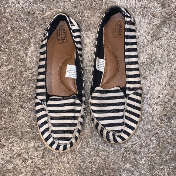 Black and White Women’s Levi Slip-On Flats Size 10 - Picture 1 of 5
